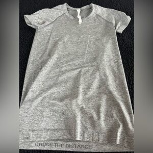 Lululemon Swift tech tee. Not cropped. Gray. Size 6